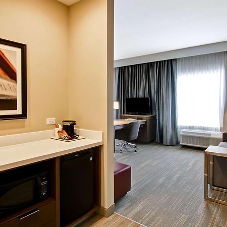 Hampton Inn & Suites By Hilton Grande Prairie Exterior foto