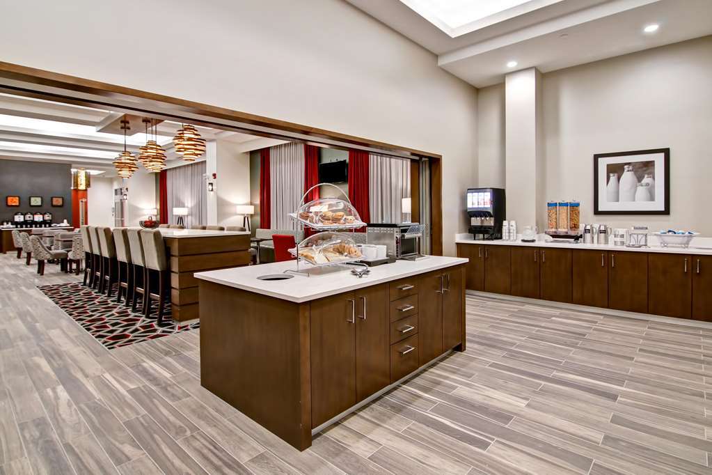 Hampton Inn & Suites By Hilton Grande Prairie Restaurante foto